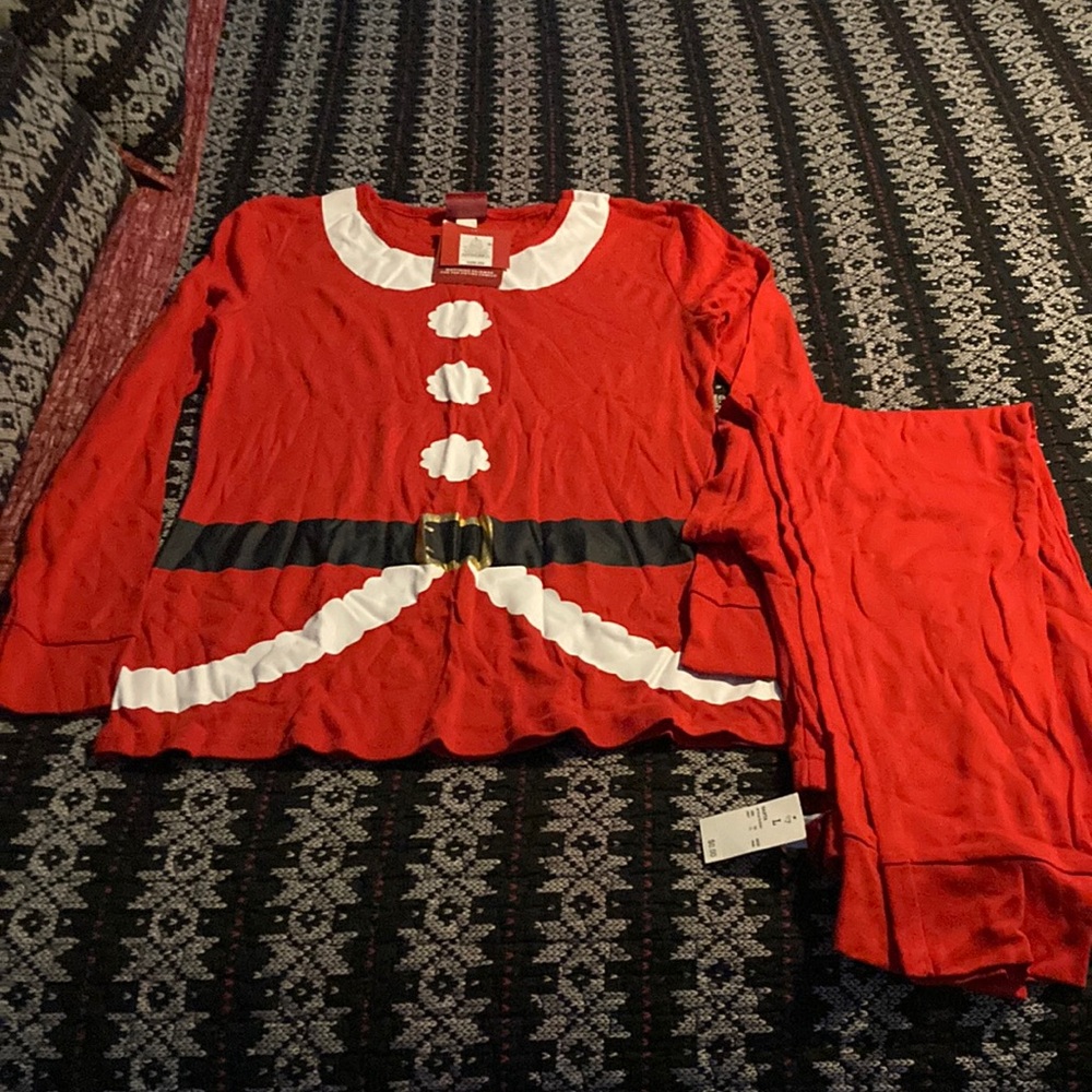 Super cute women’s Santa 2pc pajamas